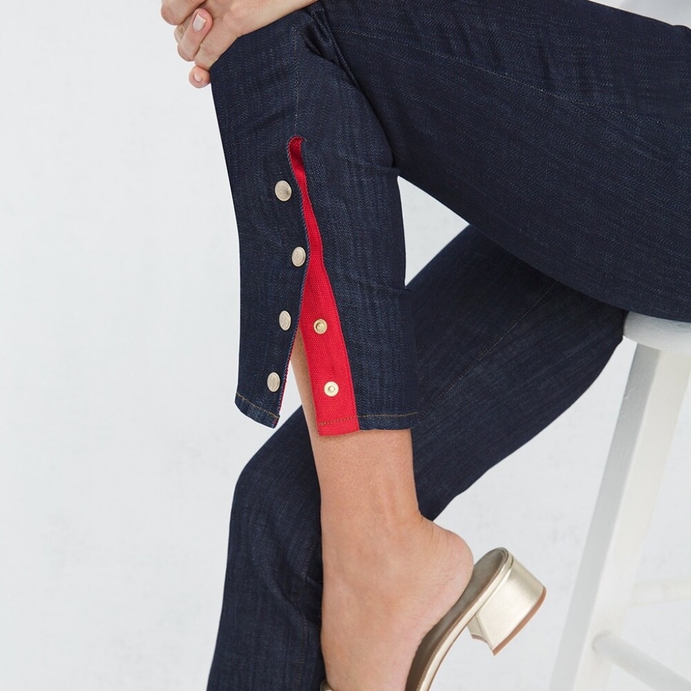 Chico’s So Slimming peek a boo jeans